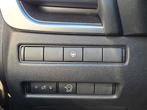 Used 2023 Nissan Rogue SV image 21