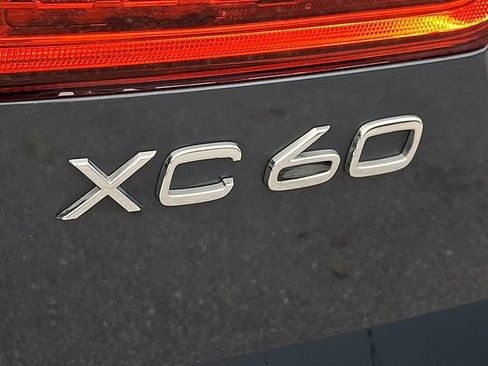 Certified 2024 Volvo XC60 T8 Plus w/ Climate Package AWD/4WD image 29
