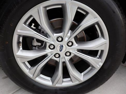 Used 2024 Ford Explorer Limited image 47