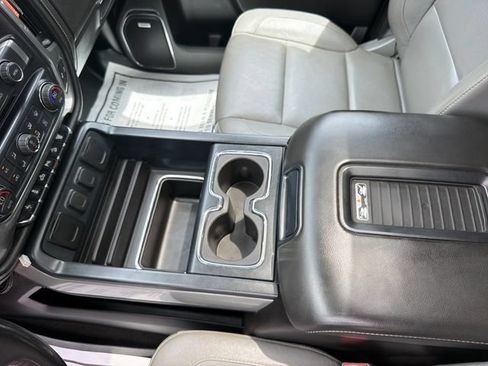 Used 2018 Chevrolet Silverado 2500 LTZ w/ Midnight Edition AWD/4WD image 28
