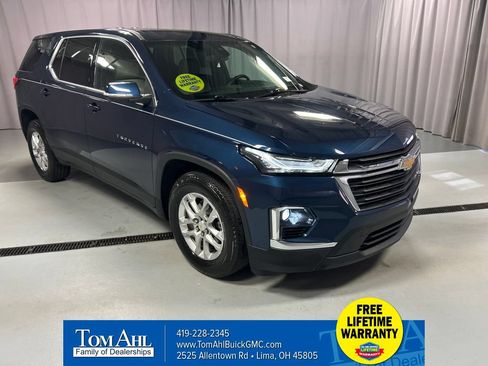 Used 2023 Chevrolet Traverse LS w/ Safety Package AWD/4WD image 1