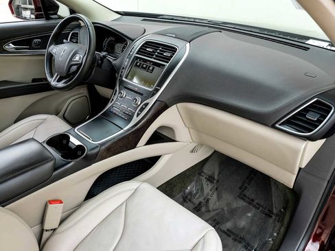 Used 2017 Lincoln MKX Reserve image 16