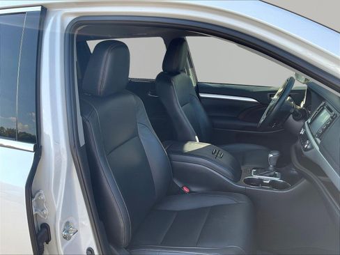 Used 2019 Toyota Highlander XLE w/ Protection Package #3 FWD image 29