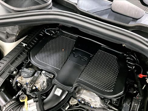 Used 2018 Mercedes-Benz GLE 350 4MATIC image 33
