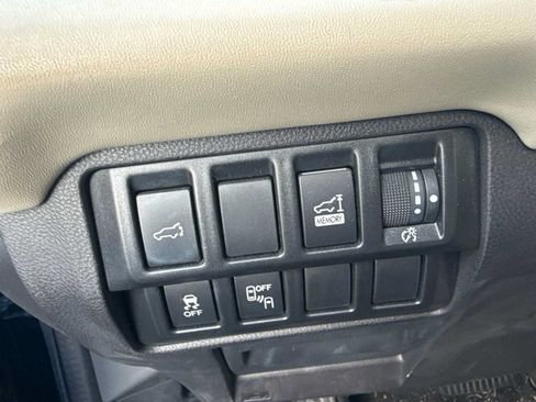 Used 2019 Subaru Ascent Limited w/ Popular Package #2 AWD/4WD image 17