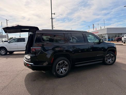 Used 2024 Jeep Wagoneer Series II w/ Flexible Seating Group RWD image 41