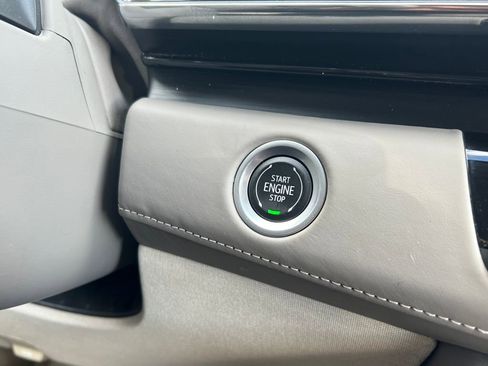 Used 2022 Cadillac Escalade Premium Luxury Platinum image 36