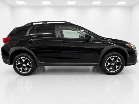 Used 2018 Subaru Crosstrek 2.0i Premium w/ Moonroof Package AWD/4WD image 5