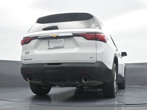 Used 2023 Chevrolet Traverse LT image 62