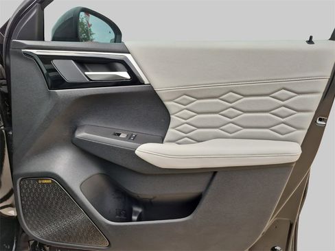 New 2025 Mitsubishi Outlander SEL image 26