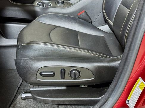 Used 2019 GMC Terrain SLT w/ Preferred Package image 16