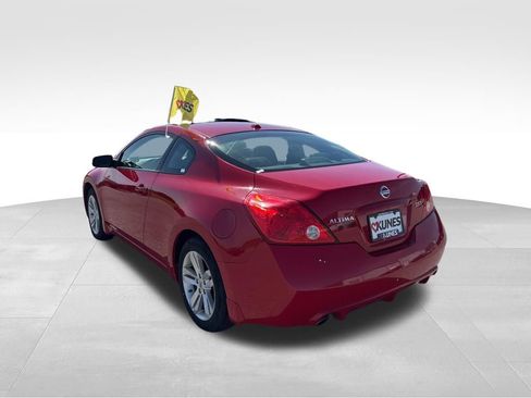 Used 2010 Nissan Altima 2.5 S w/ Premium Pkg FWD image 6