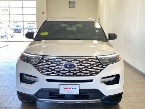 Used 2023 Ford Explorer Platinum w/ Technology Package image 3