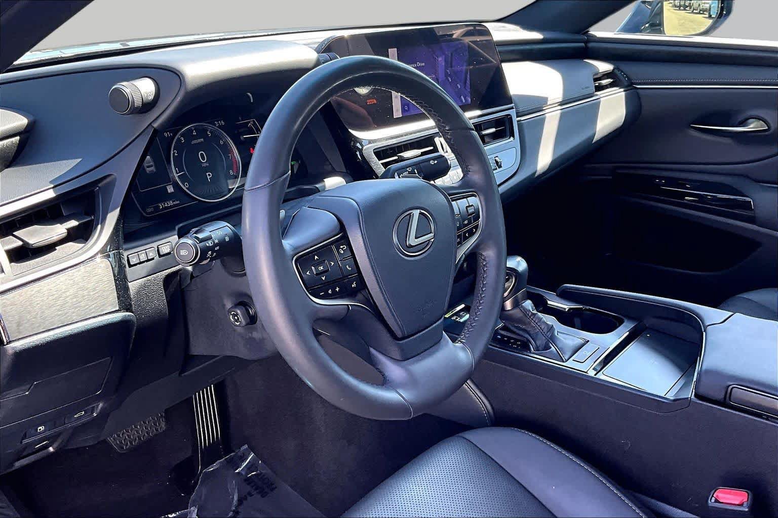 Used 2023 Lexus ES 250 w/ Premium Package AWD/4WD image 18