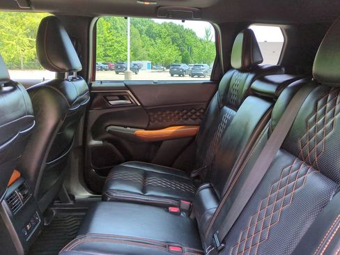 Used 2023 Mitsubishi Outlander SEL FWD image 14