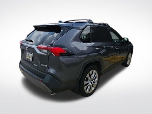 Used 2020 Toyota RAV4 Limited FWD image 19