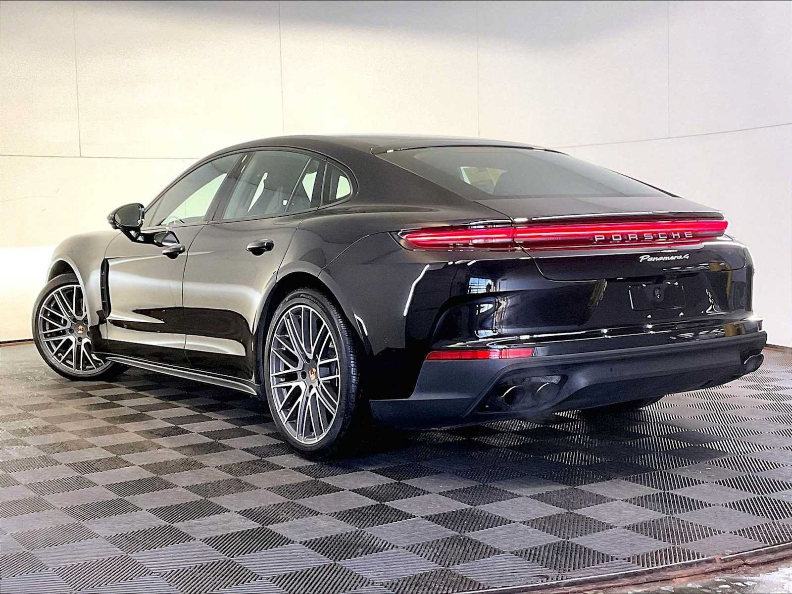 Certified 2026 Porsche Panamera 4 AWD/4WD image 3