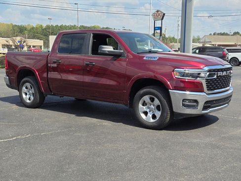 Used 2025 RAM 1500 Big Horn AWD/4WD image 7