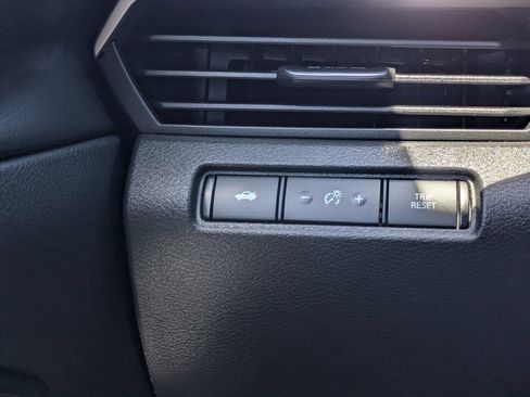 Used 2024 Nissan Altima 2.5 SV FWD image 29