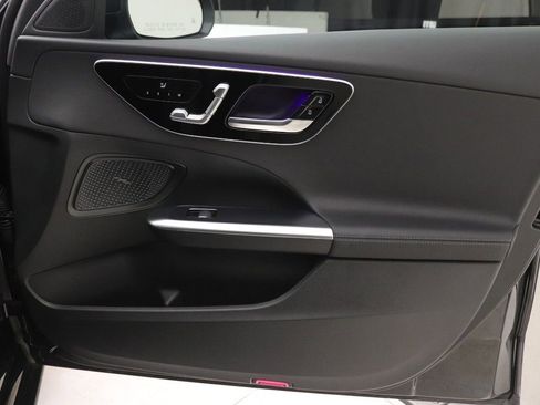 Used 2025 Mercedes-Benz C 300 4MATIC Sedan image 24