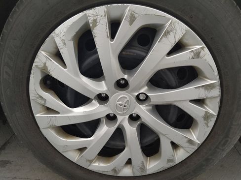 Used 2018 Toyota Corolla LE image 31