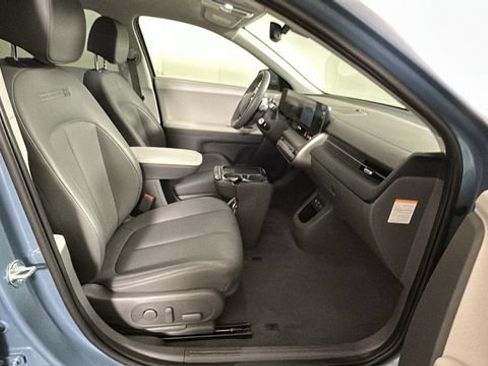 Used 2025 Hyundai Ioniq 5 SEL RWD image 29