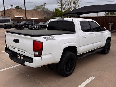 Used 2019 Toyota Tacoma SR w/ SR Convenience Package image 8