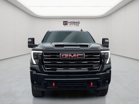 Used 2025 GMC Sierra 2500 AT4 AWD/4WD image 10