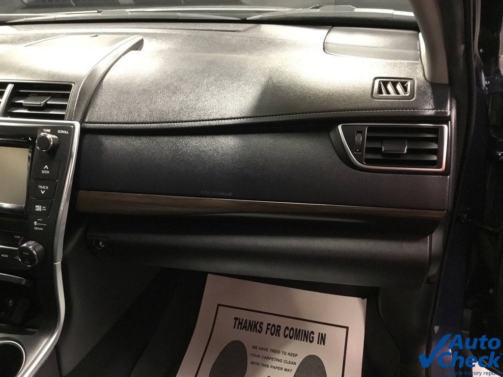 Used 2017 Toyota Camry XLE w/ Moonroof Package FWD image 38