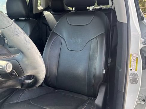 Used 2022 Jeep Compass Limited AWD/4WD image 15