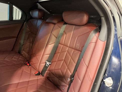 Used 2025 BMW 760i xDrive w/ Executive Package image 28