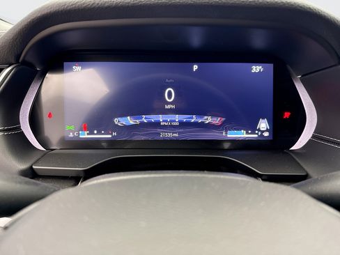 Used 2023 Jeep Grand Cherokee Laredo image 13