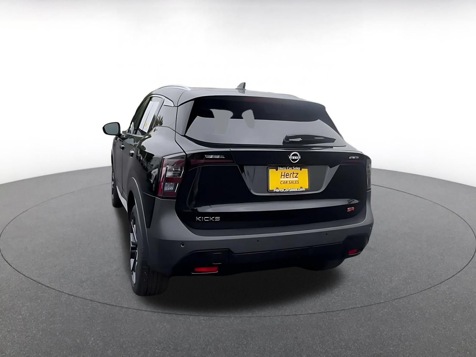Used 2026 Nissan Kicks SR FWD image 12
