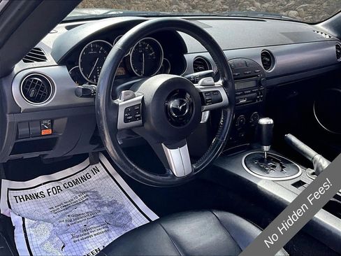 Used 2008 MAZDA MX-5 Miata Grand Touring w/ Interior Trim Pkg RWD image 11