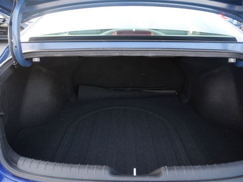 Used 2022 Hyundai Elantra SE w/ Cargo Package image 31