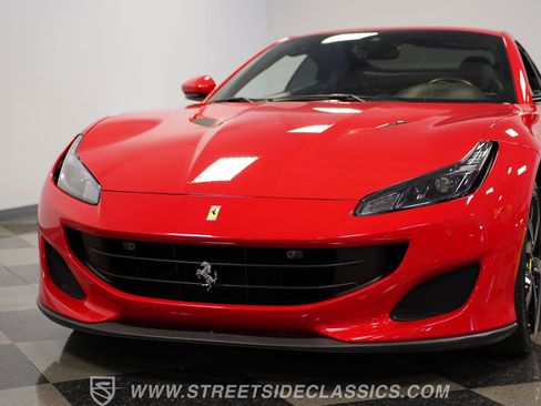 Used 2020 Ferrari Portofino RWD image 20