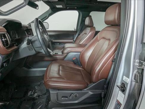 Used 2023 Ford Expedition Max Limited image 13