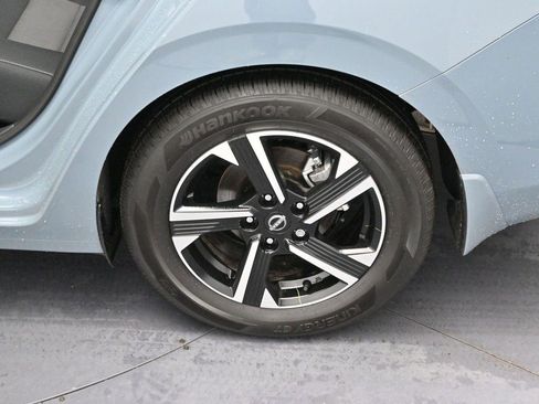 Used 2025 Nissan Sentra SV FWD image 27