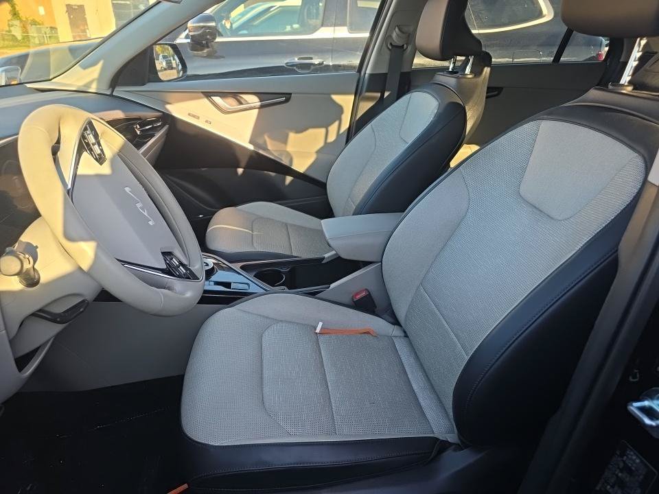 Used 2024 Kia Niro Wave w/ Wave Preserve Package FWD image 9