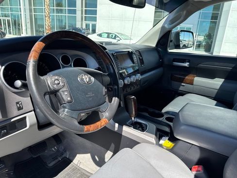 Used 2011 Toyota Tundra Limited w/ Platinum Pkg RWD image 13