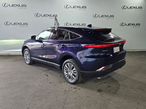 Used 2023 Toyota Venza Limited image 8