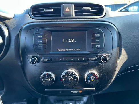 Used 2017 Kia Soul image 17