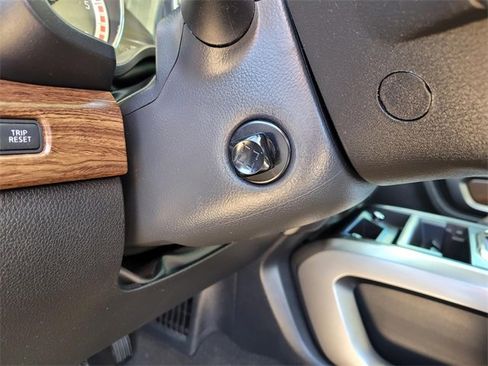 Used 2016 Nissan Titan Platinum Reserve image 24