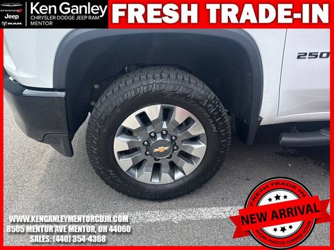 Used 2022 Chevrolet Silverado 2500 Custom w/ Gooseneck/5TH Wheel Package AWD/4WD image 10