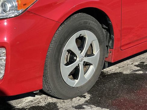 Used 2015 Toyota Prius Four image 30