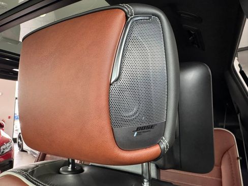 Used 2023 GMC Yukon Denali Ultimate image 12