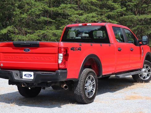 Used 2021 Ford F250 XL image 3