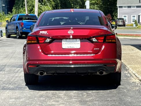 Used 2023 Nissan Altima 2.5 SR image 4