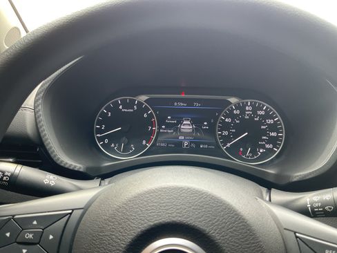 Used 2025 Nissan Sentra SV FWD image 13