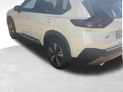 Used 2023 Nissan Rogue SL w/ SL Premium Package image 5